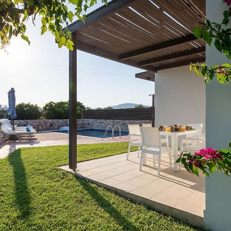 Next To Haraki Beach , Taverns Bars & 10 To Lindos Charaki Exterior foto
