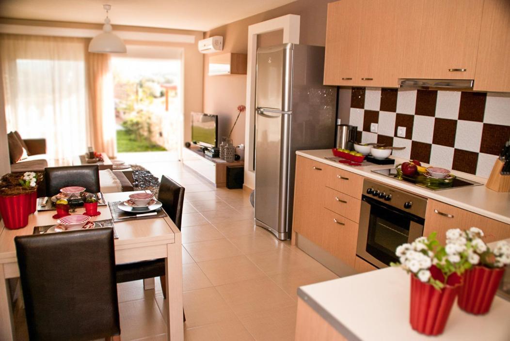 Next To Haraki Beach , Taverns Bars & 10 To Lindos Charaki Exterior foto