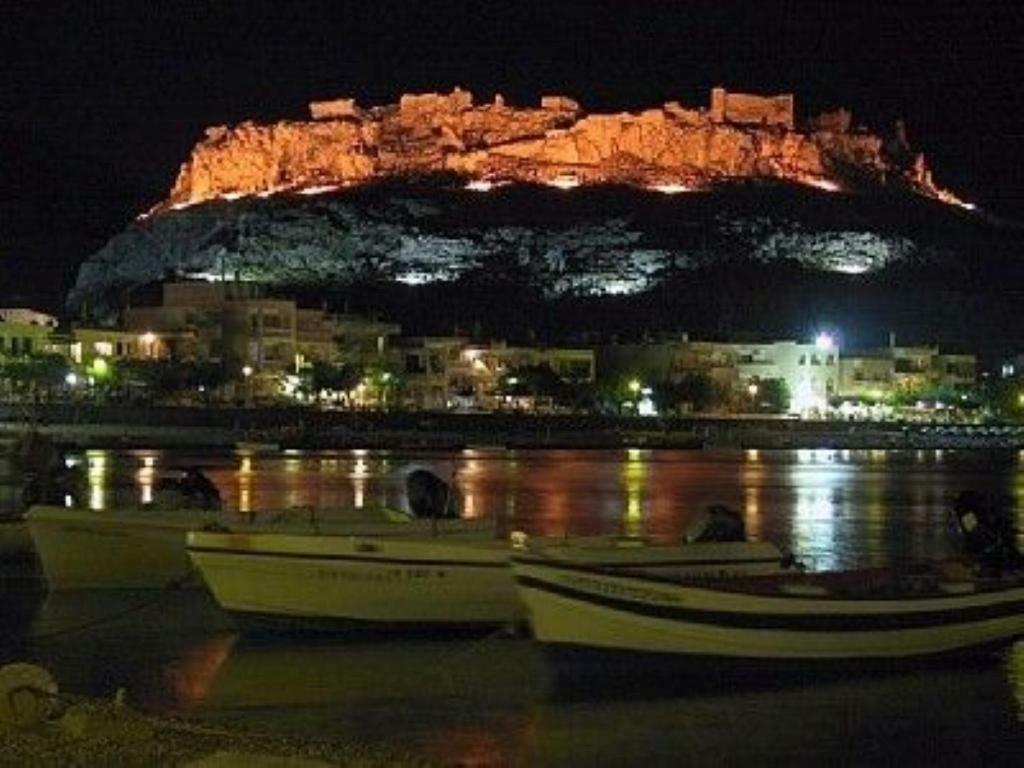 Next To Haraki Beach , Taverns Bars & 10 To Lindos Charaki Exterior foto